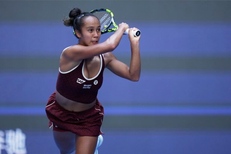Fernandez remporte le titre en simple à l'Open du Japon avec sa victoire sur Valentova