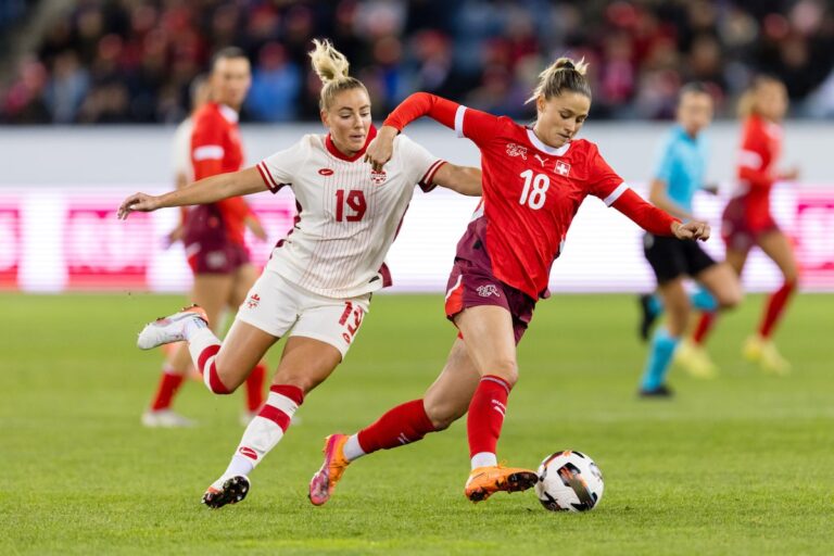 La star canadienne Olivia Smith blessée lors d'une défaite pas si amicale 1-0 contre la Suisse