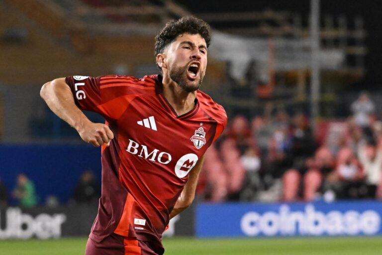 Le Canada cherche à changer de vitesse contre la Colombie