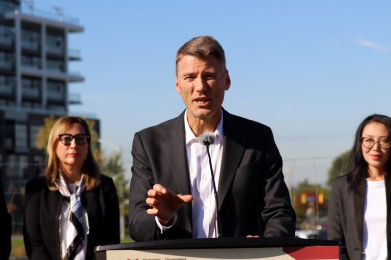 Le gouvernement Carney lance un nouveau programme de logements modulaires à Downsview