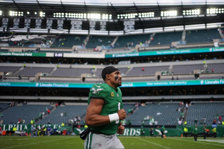 Le jeu « tush push » des Eagles de Philadelphie continue d'irriter les adversaires