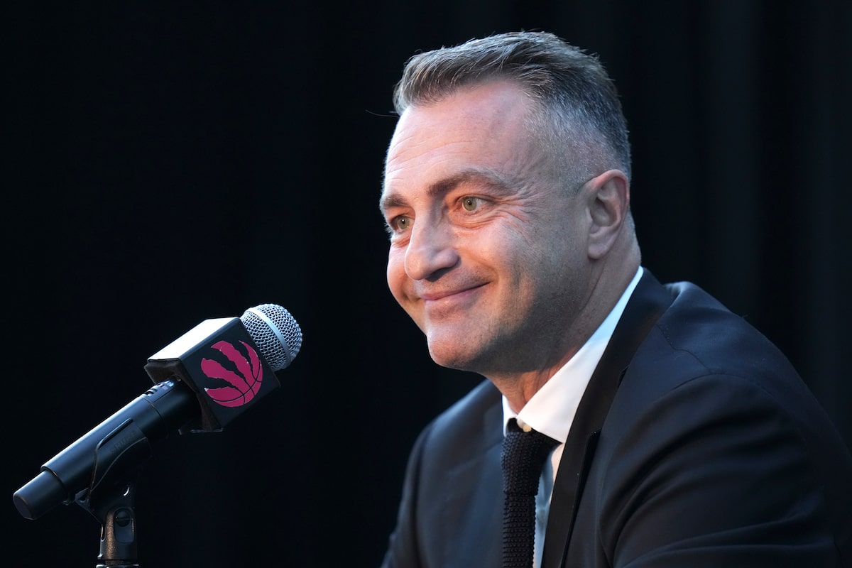 L'entraîneur-chef des Raptors, Darko Rajakovic, dit que l'équipe doit «gagner pour tous» cette saison