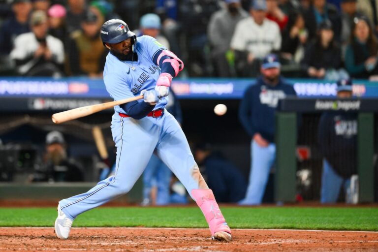 Les Blue Jays rebondissent lors du troisième match en battant les Mariners 13-4