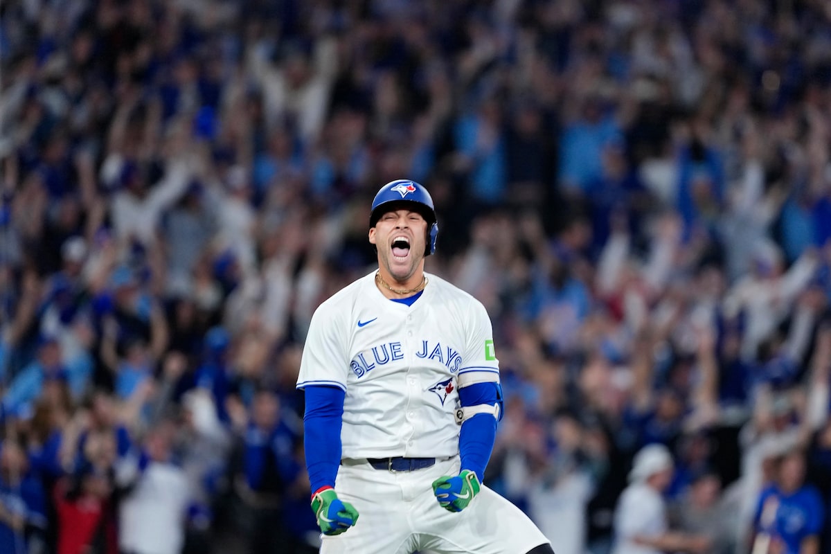 Les Blue Jays se dirigent vers la première Série mondiale en 32 ans avec une victoire 4-3 de l'ALCS dans le match 7 contre les Mariners