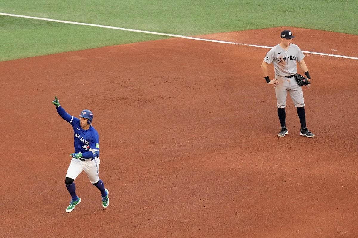 Les Blue Jays se rendent à New York à la recherche d'Alds balayez les Yankees