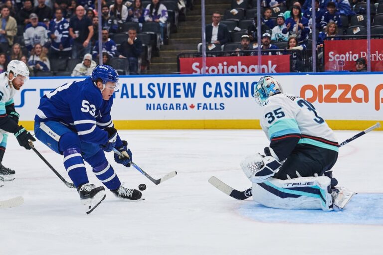 Les Maple Leafs remportent une victoire de 4-3 en prolongation contre Kraken avec un but de Mahura