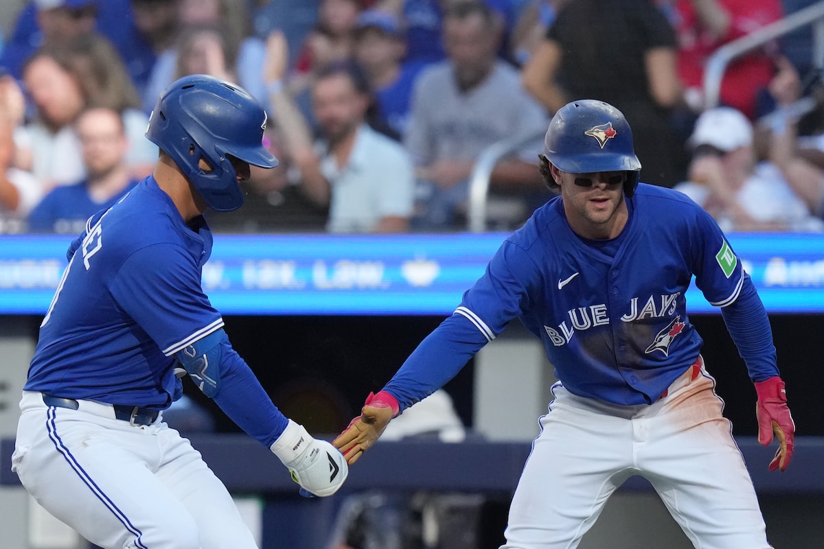 Les anciens Guardians de Cleveland ont apporté leur lien au club-house des Jays