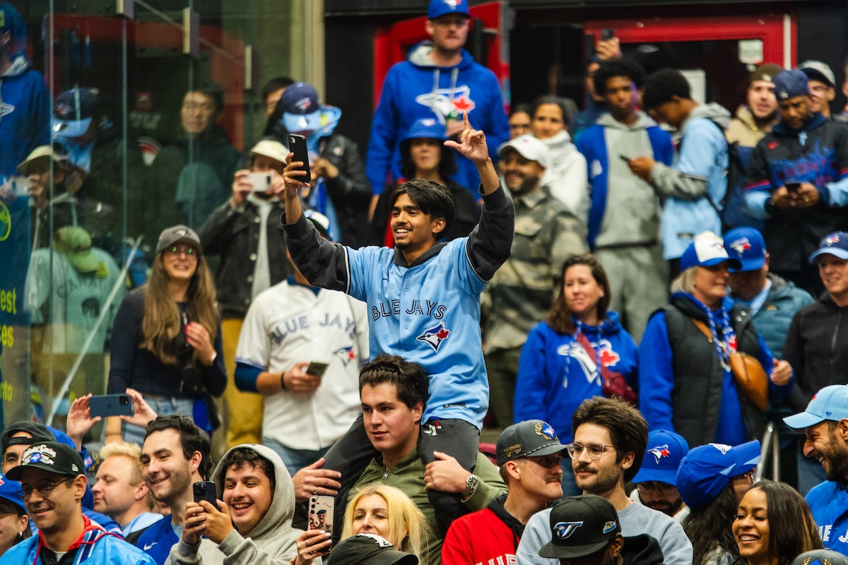 MLSE change les heures de début des Leafs et des Raptors pour que les fans puissent regarder les Blue Jays dans les World Series