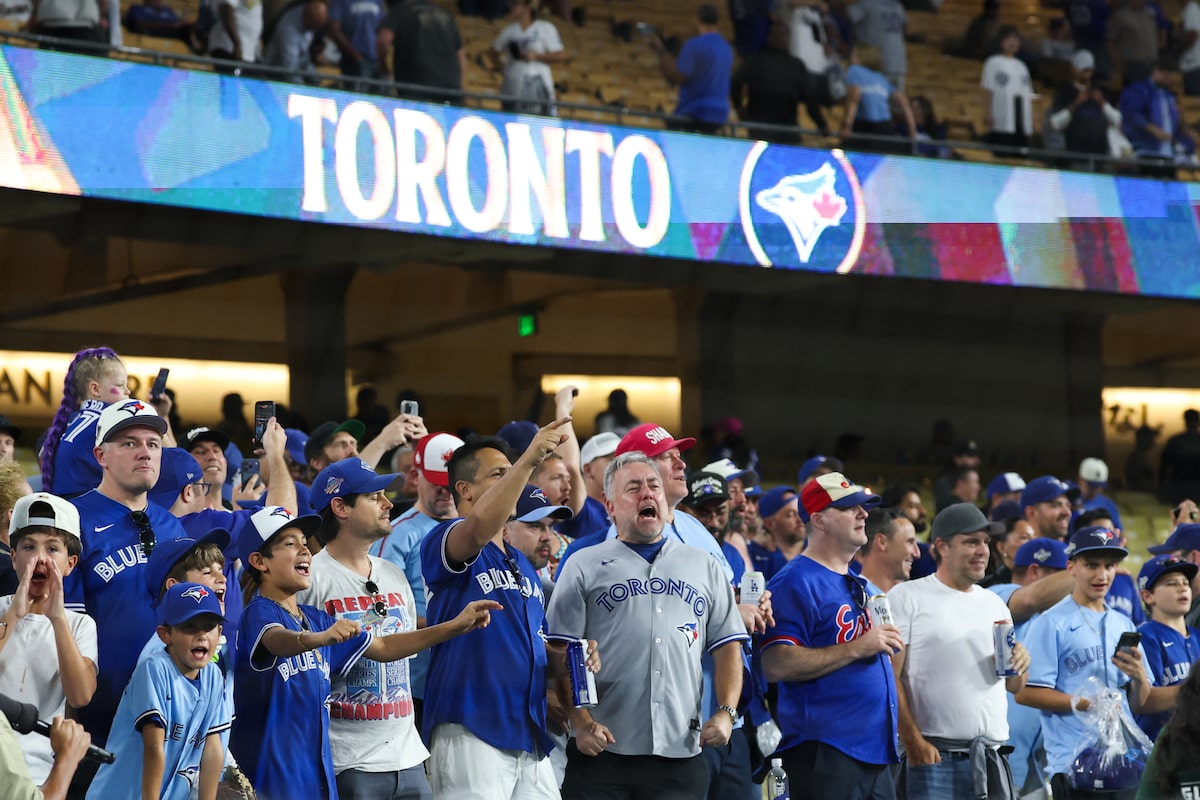 Récidivistes : les fans des Blue Jays en ont assez de voir les mêmes publicités à la télévision