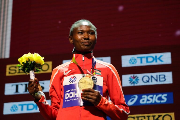 Ruth Chepng'etich, détentrice du record du monde de marathon, écope d'une suspension de trois ans pour violation du dopage