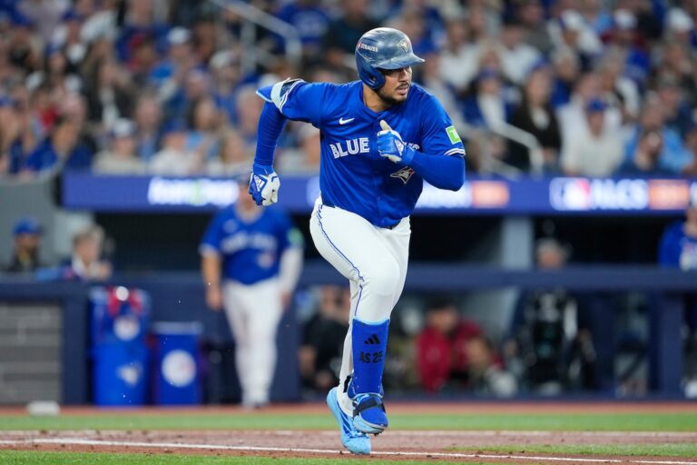 Santander des Blue Jays absent pour le reste de l'ALCS contre les Mariners