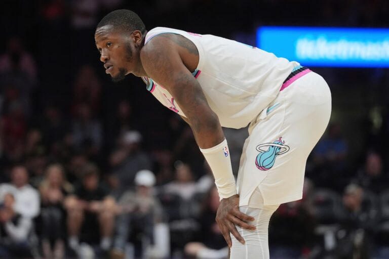 Terry Rozier du Miami Heat et Chauncey Billups des Trail Blazers arrêtés dans le cadre d'une enquête fédérale sur les jeux de hasard, selon des sources