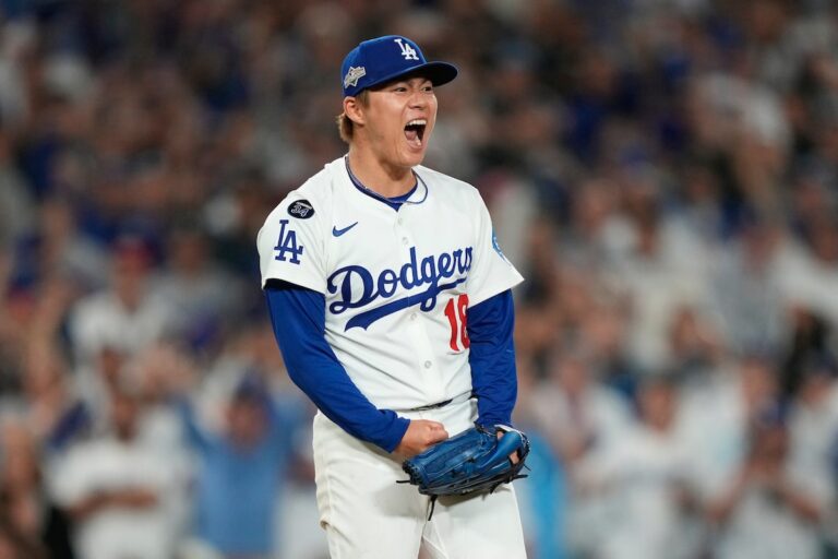 Yamamoto brille alors que les Dodgers balayent des rouges pour atteindre la série de division NL