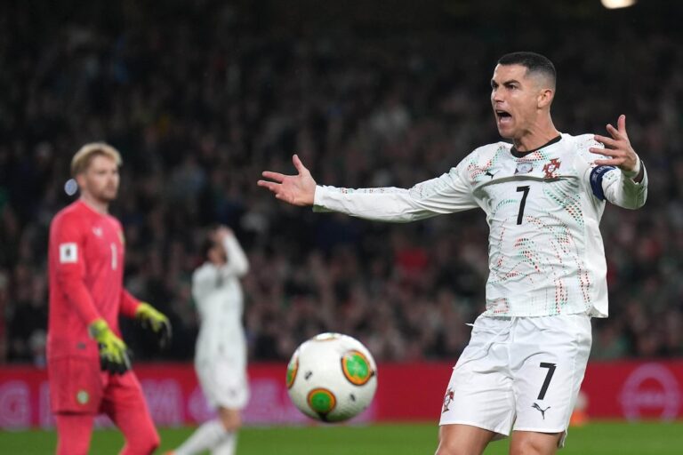 Cristiano Ronaldo s'apprête à éviter l'interdiction de la Coupe du Monde après que le verdict du carton rouge de la FIFA offre une probation