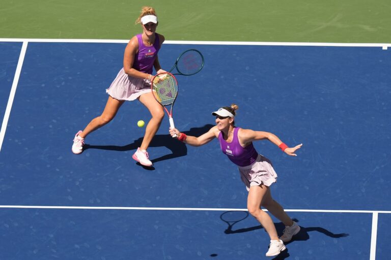 Dabrowski et Routliffe tombent face à Siniakova et Townsend en finale WTA