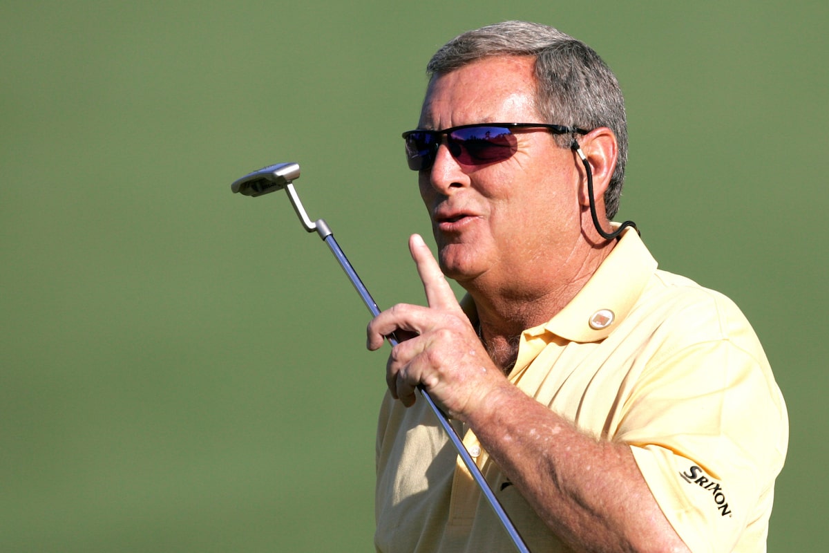 Fuzzy Zoeller, double champion majeur hanté par une blague raciste sur Tiger Woods, décède à 74 ans