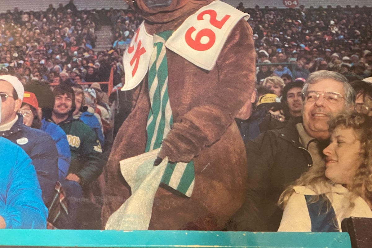 Gainer the Gopher, l'original des Riders, réfléchit sur les fans, le plaisir et le costume puant