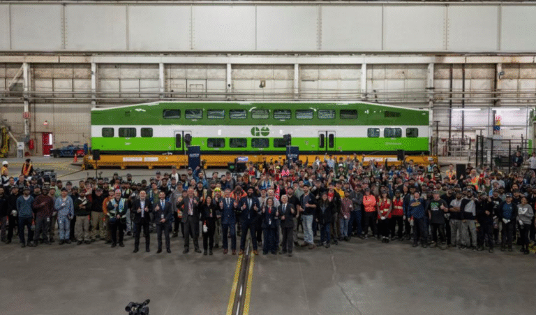 La Chambre de Thunder Bay et la CEDC veulent que les dollars d'approvisionnement de VIA Rail soient dépensés dans le Nord-Ouest