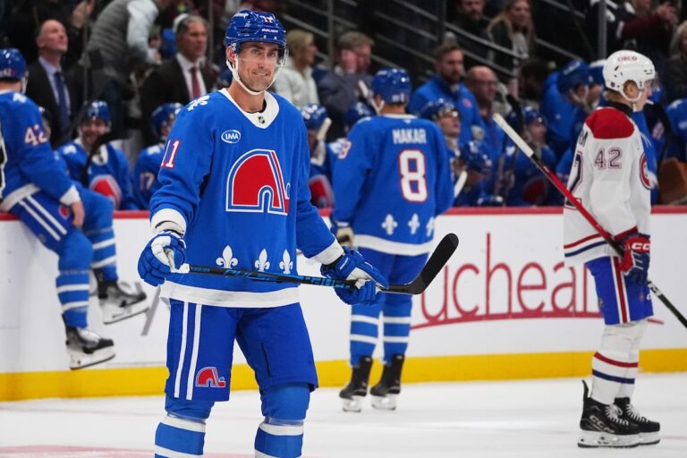 La performance de Nelson aide l'Avalanche à battre les Canadiens 7-2