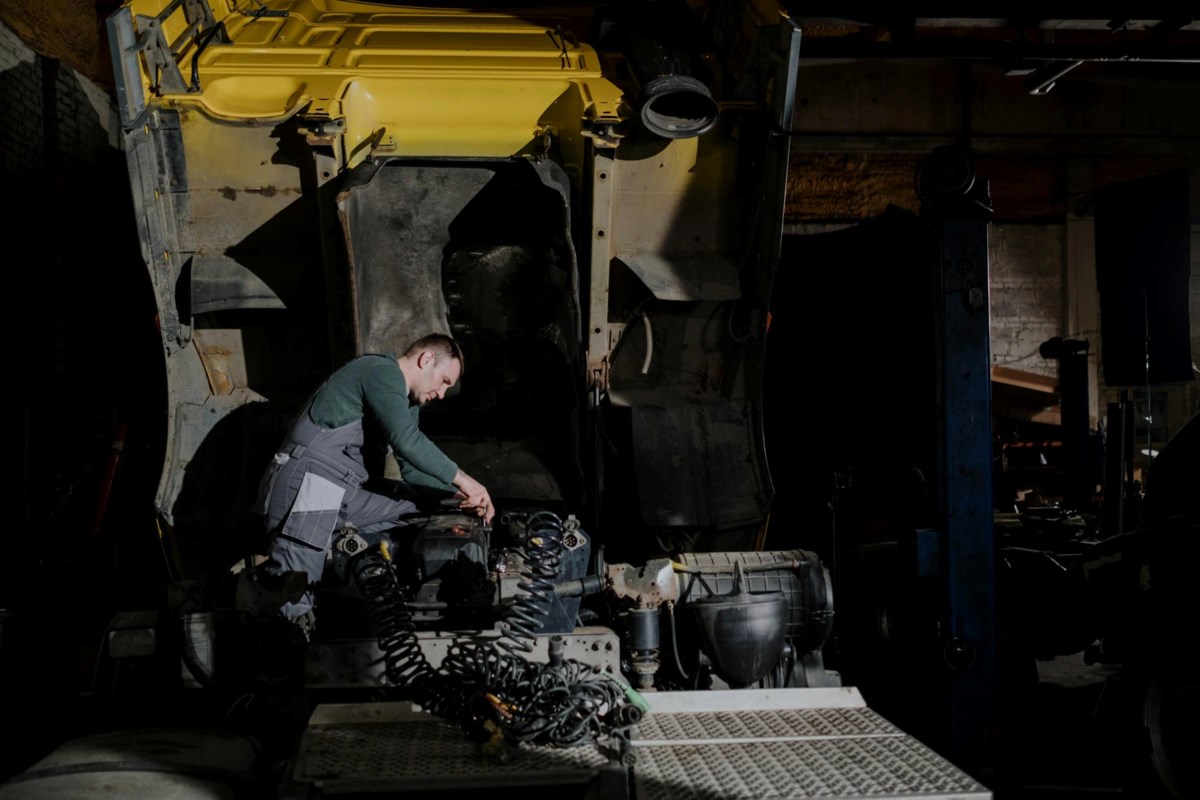La planification de la relève est « essentielle » pour combler le manque de métiers spécialisés : rapport