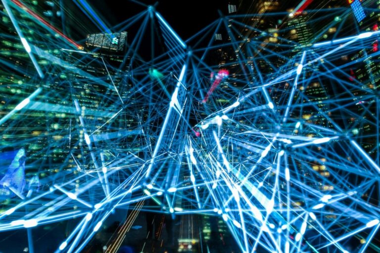 Lancement d’un nouveau programme de formation et de financement en IA pour aider les entreprises à comprendre et à adopter l’IA