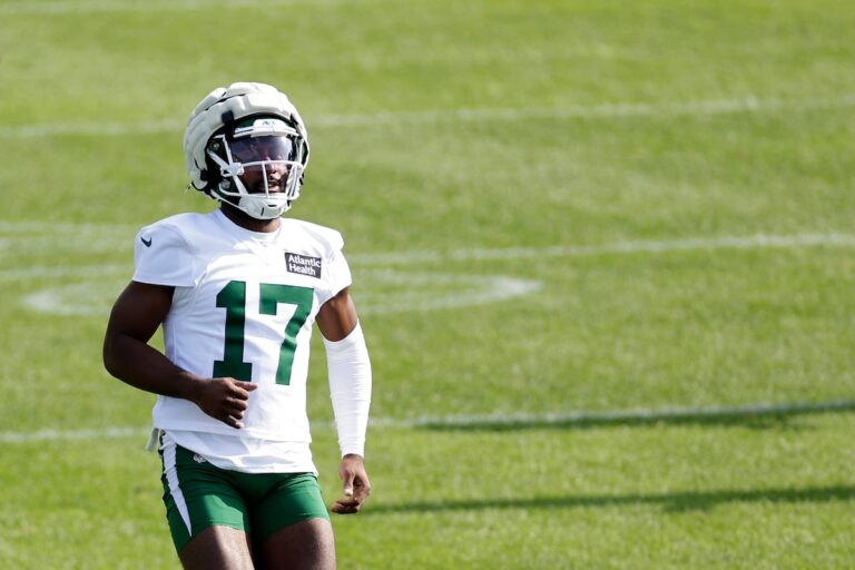Le demi de coin des Jets de New York Kris Boyd est grièvement blessé lors d'une fusillade à Manhattan