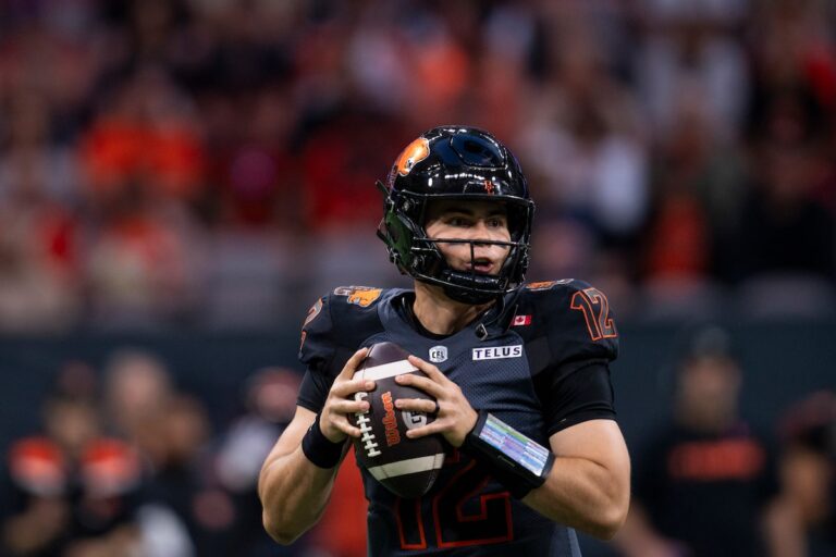 Le quart des Lions de la Colombie-Britannique Nathan Rourke nommé meilleur joueur de la LCF et Canadien aux prix de la LCF