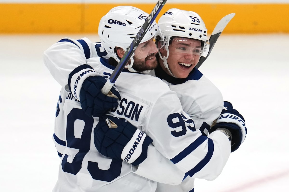 Les Maple Leafs battent les Penguins 7-2 avec une séquence de points d'Ekman-Larsson