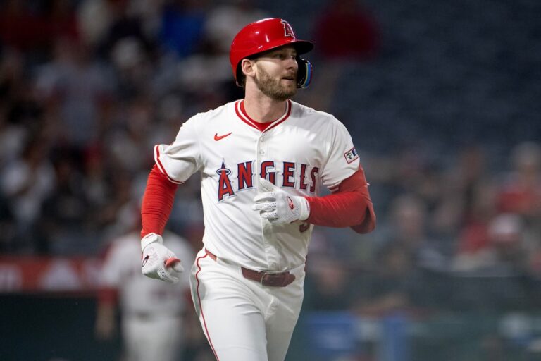 Les Orioles échangent le lanceur Grayson Rodriguez aux Angels contre le voltigeur Taylor Ward
