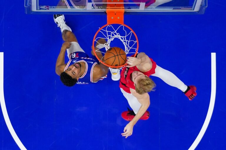 Les Raptors dépassent les 76ers entravés pour une cinquième victoire consécutive