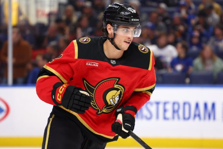 Les Sénateurs d'Ottawa signent une prolongation de quatre ans de 30 millions de dollars avec Shane Pinto