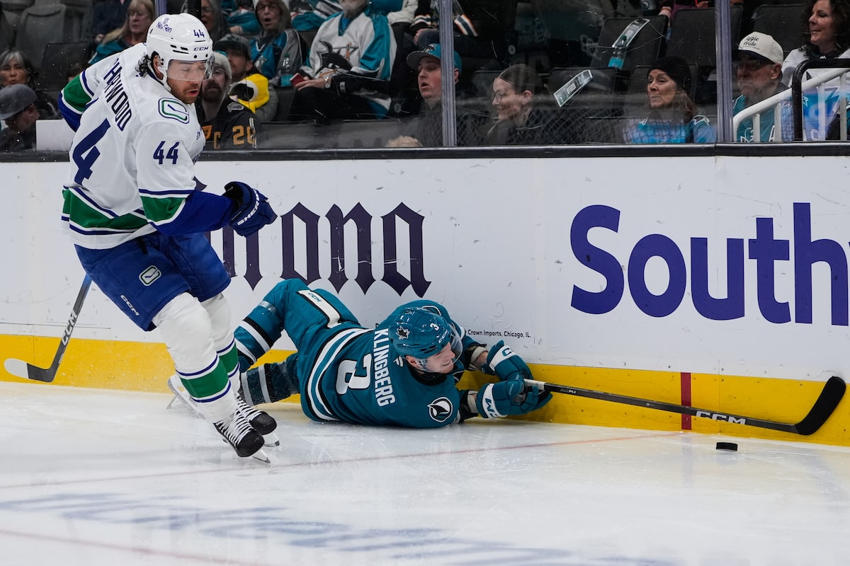 Les Sharks profitent d'un avantage numérique pour devancer les Canucks