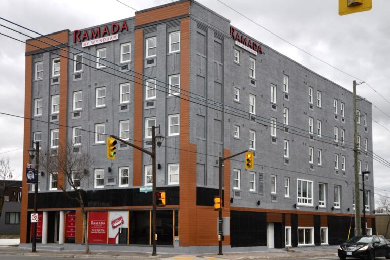 Les rénovations insufflent une nouvelle vie à un hôtel emblématique de Kirkland Lake