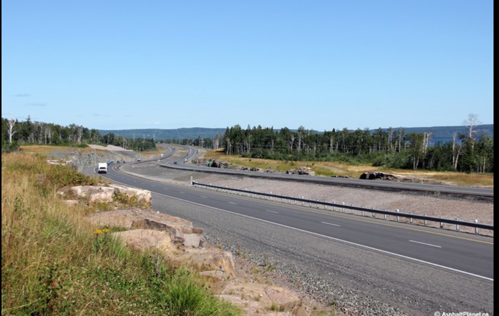 L'expansion de l'autoroute 11-17 progresse, mais des travaux supplémentaires sont nécessaires, selon NOMA