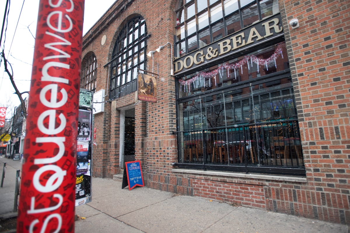 Les contrats de la Coupe du monde font du personnel des règlements de Toronto et de Vancouver la police de la marque FIFA