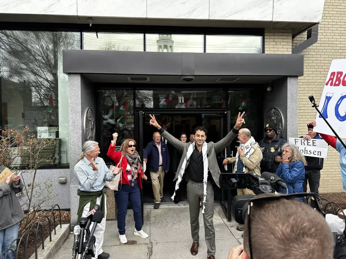 Histoire : Avec la libération de Mohsen Mahdawi, un journaliste ressent le poids de l'Histoire
