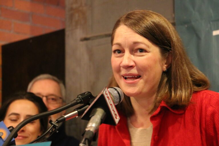 Molly Gray annonce officiellement sa candidature au poste de lieutenant-gouverneur