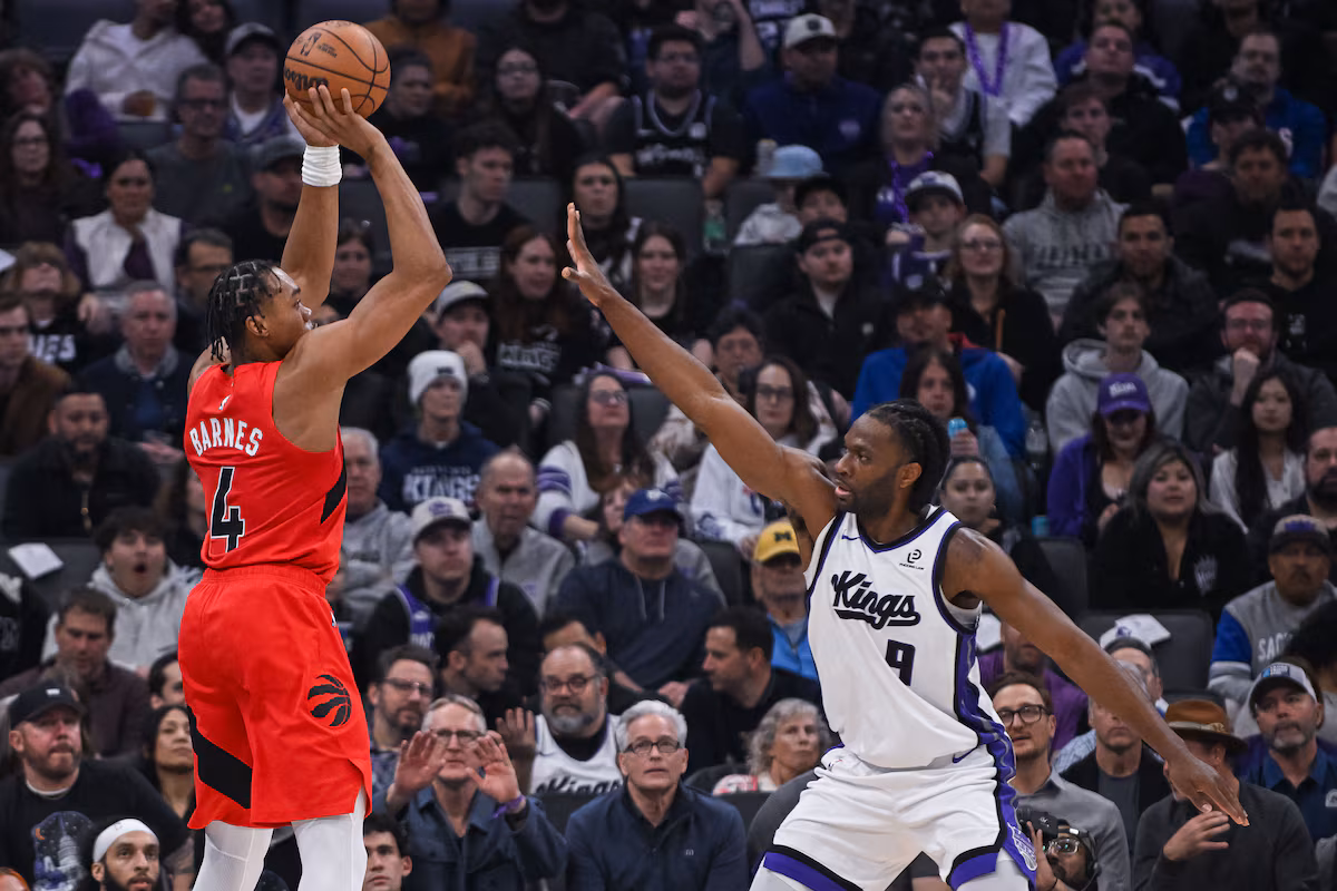 Barnes et les Raptors bondissent au troisième quart pour battre les Kings 122-109