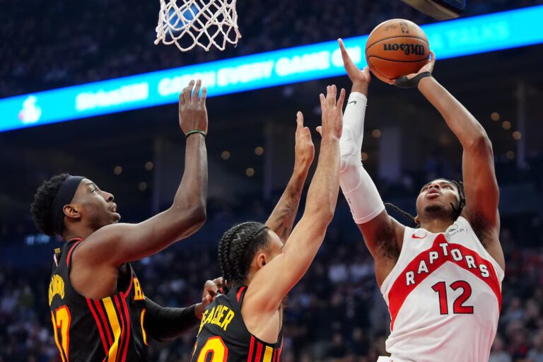 Collin Murray-Boyles des Raptors profite de l'opportunité