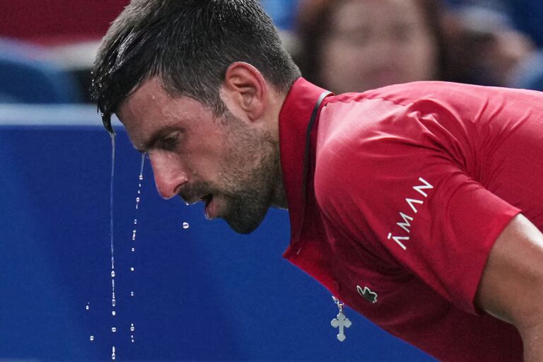 Djokovic se retire du tournoi de préparation de l'Open d'Australie d'Adélaïde