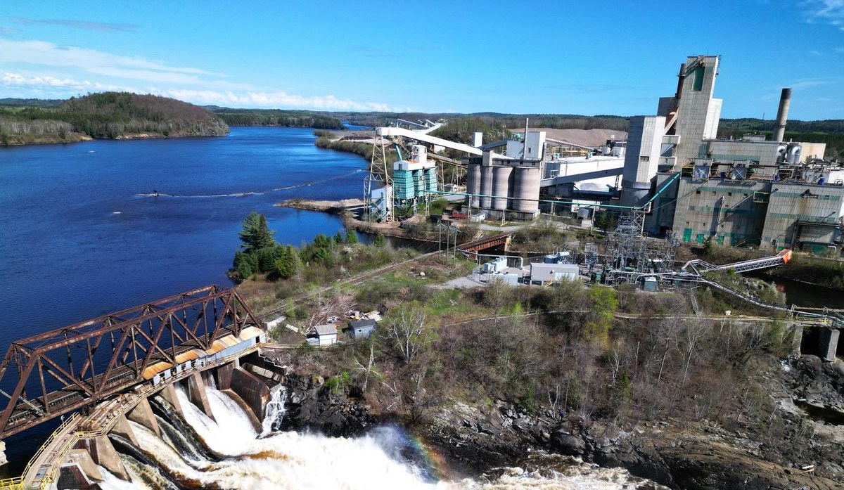 Étude en cours sur une usine de biocarbone à l'ancienne usine Domtar Espanola
