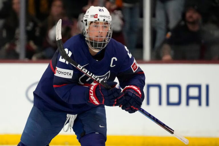 Hilary Knight s'apprête à faire sa cinquième apparition aux Jeux olympiques alors que le hockey féminin américain dévoile sa liste de 23 joueuses