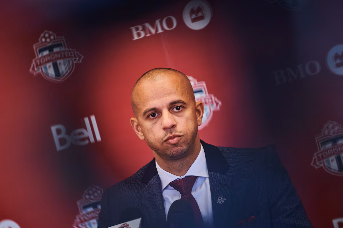 Le Toronto FC espère avoir une défense en place, mais cherche un attaquant de renom au camp d'entraînement