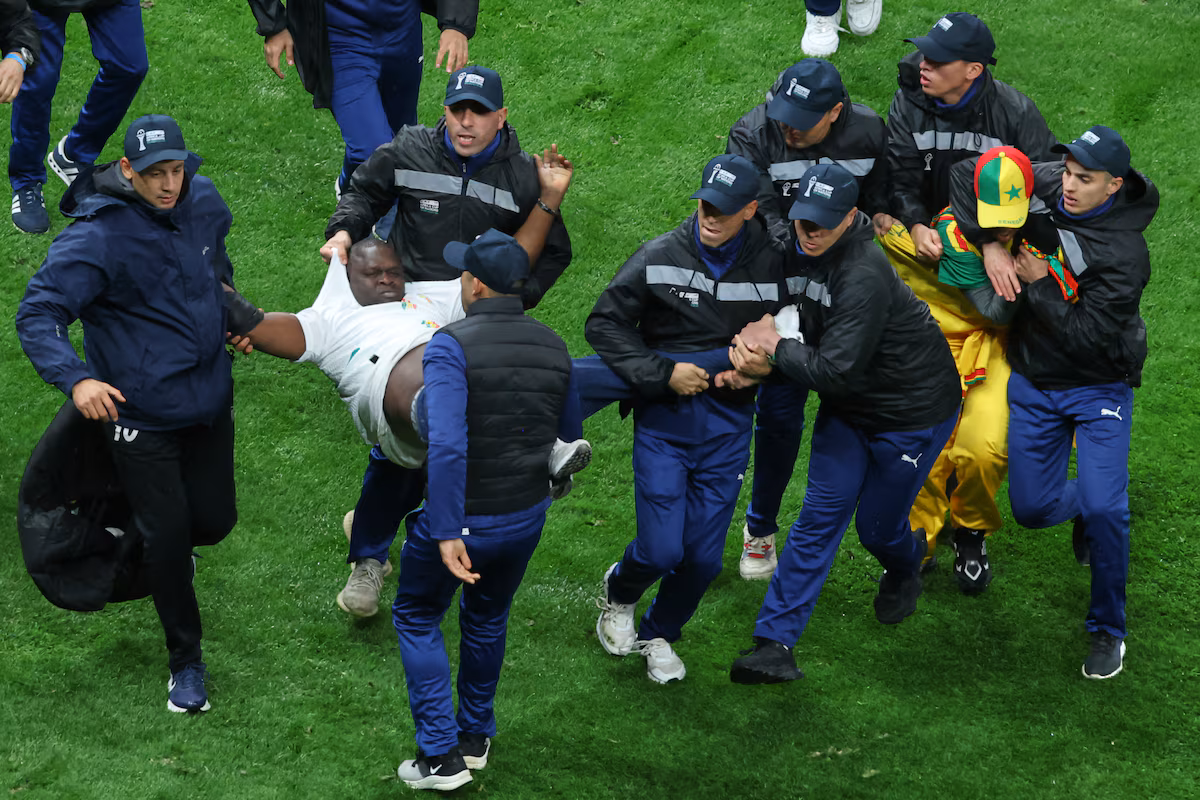 Le patron de la FIFA, Infantino, critique la conduite "inacceptable" du Sénégal lors de la chaotique finale de la Coupe d'Afrique