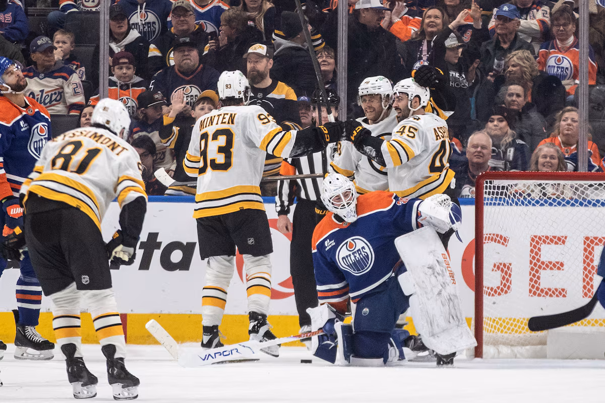 L'effort de trois points de Pastrnak mène les Bruins à une victoire de 6-2 contre les Oilers