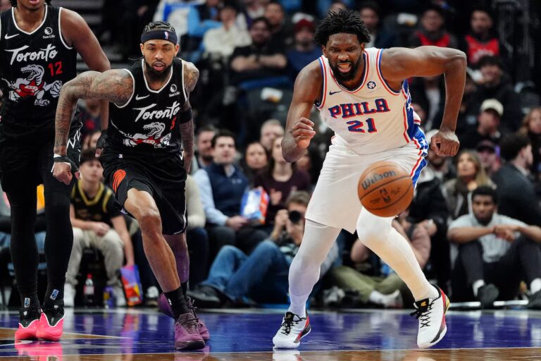 Les 33 points de Maxey mènent les 76ers devant les Raptors