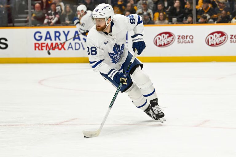 Les Leafs parviennent à mettre la dernière ligne droite sans victoire en veilleuse, grâce à Nylander