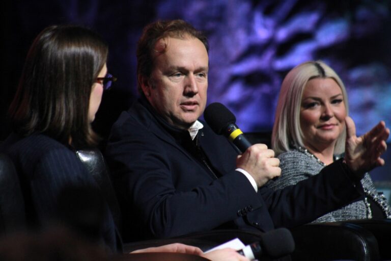 Les gouvernements continuent de contraindre Sudbury à bénéficier des avantages de l'industrie minière, déclare le maire