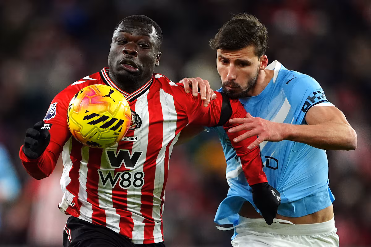 Les nuls 0-0 de Man City et Liverpool en Premier League laissent Arsenal avec quatre points d'avance