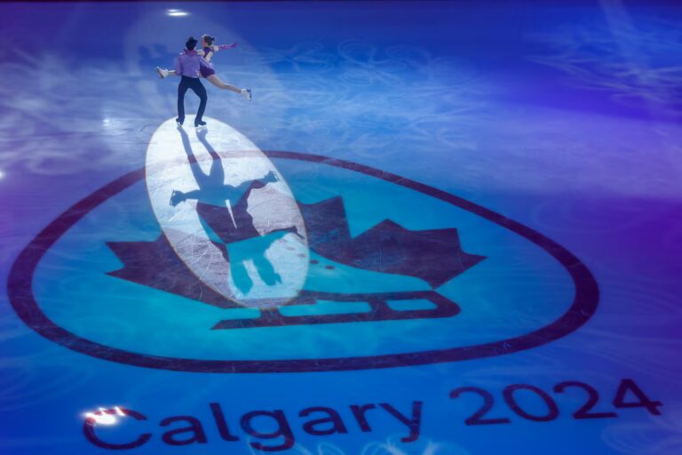 Les patineurs artistiques canadiens soutiennent l'interdiction de Patinage Canada en Alberta et espèrent un retour futur